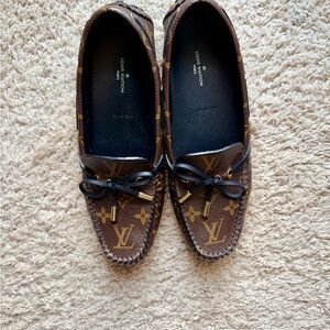 Louis Vuitton Brown Loafers for women’s size 37